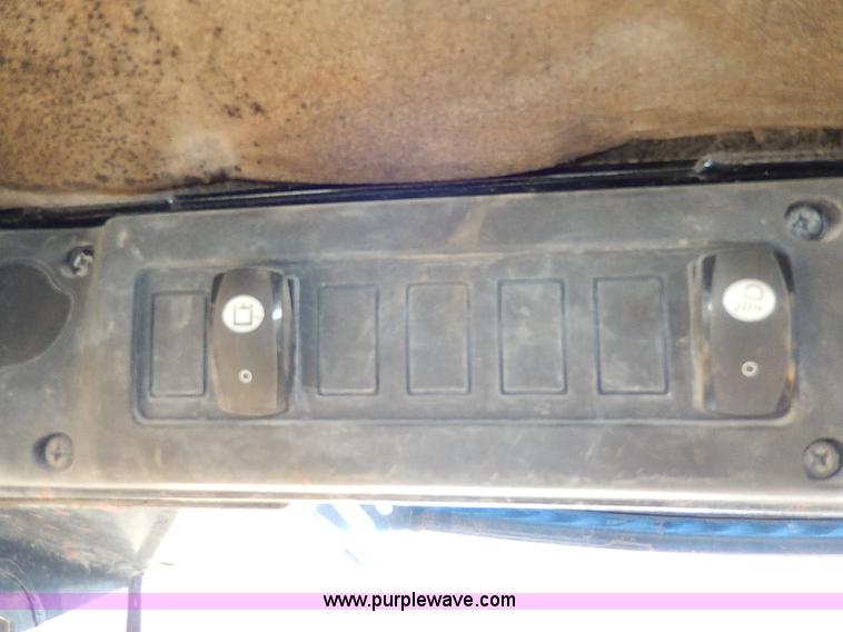 image for item H1267 2006 John Deere 317 skid steer