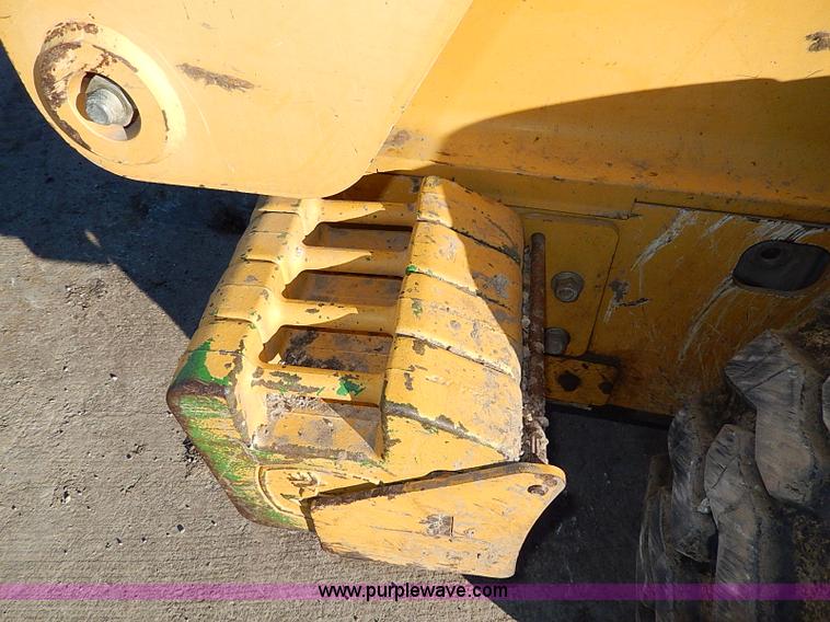 image for item H1267 2006 John Deere 317 skid steer