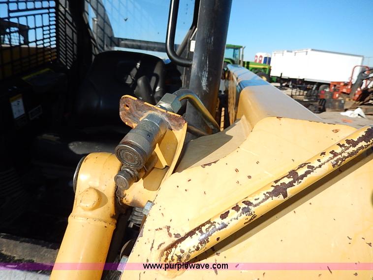 image for item H1267 2006 John Deere 317 skid steer