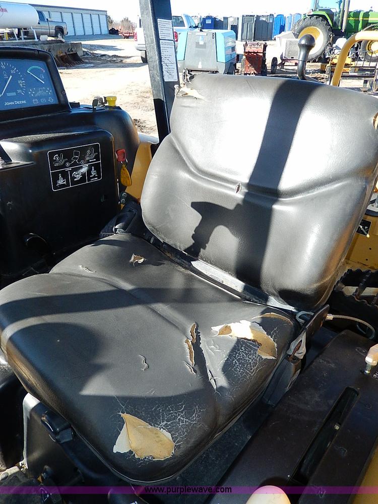 image for item H1271 2006 John Deere 110 backhoe