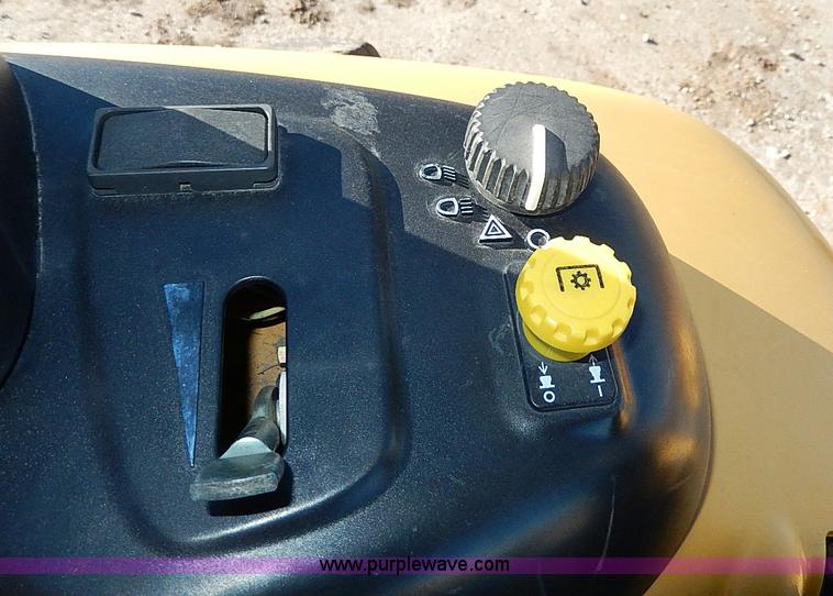 image for item H1271 2006 John Deere 110 backhoe