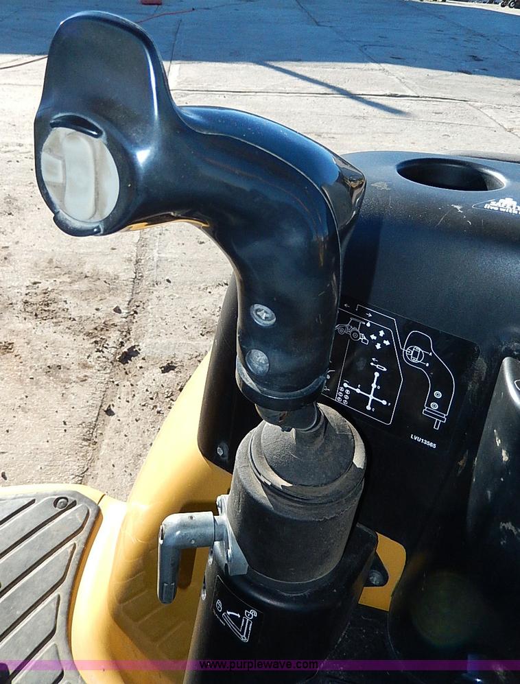 image for item H1271 2006 John Deere 110 backhoe