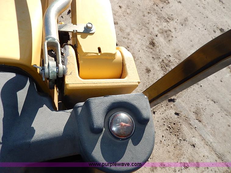 image for item H1271 2006 John Deere 110 backhoe