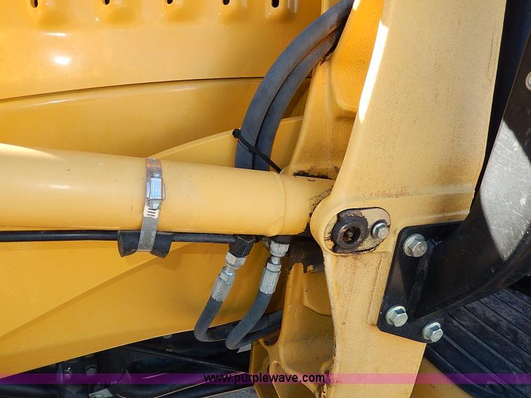 image for item H1271 2006 John Deere 110 backhoe