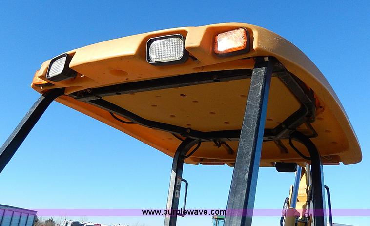 image for item H1271 2006 John Deere 110 backhoe