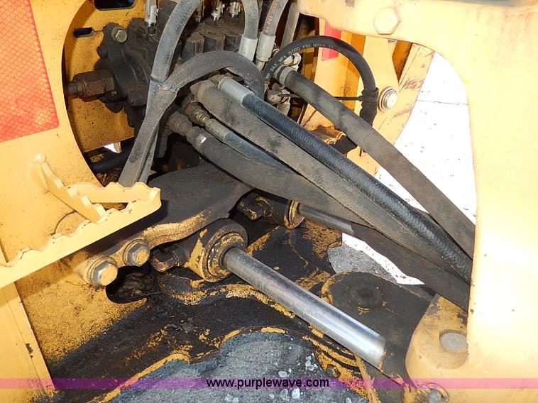 image for item H1271 2006 John Deere 110 backhoe