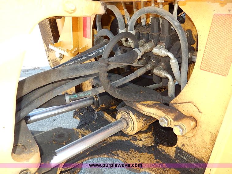 image for item H1271 2006 John Deere 110 backhoe