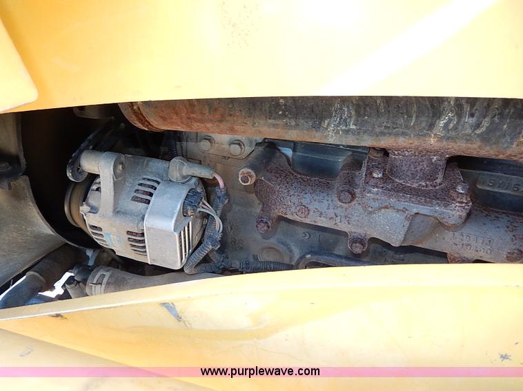 image for item H1272 2006 John Deere 110 backhoe