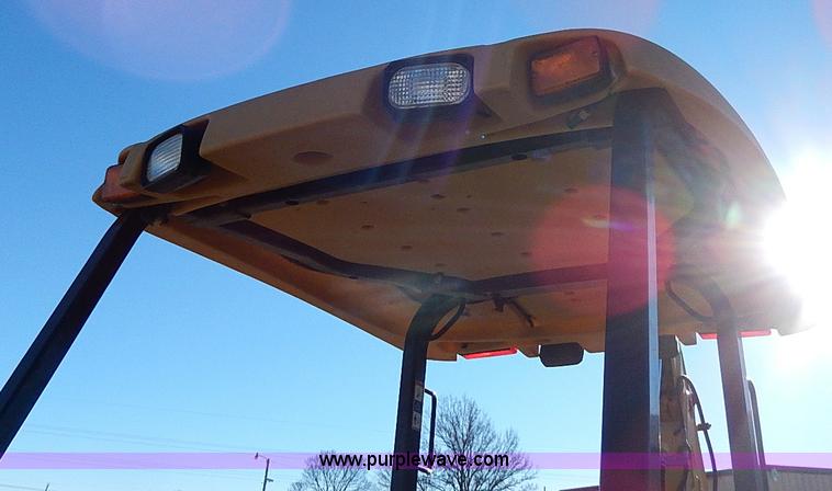 image for item H1272 2006 John Deere 110 backhoe