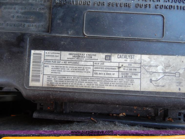 image for item H3805 2001 Chevrolet Silverado 3500HD boom truck