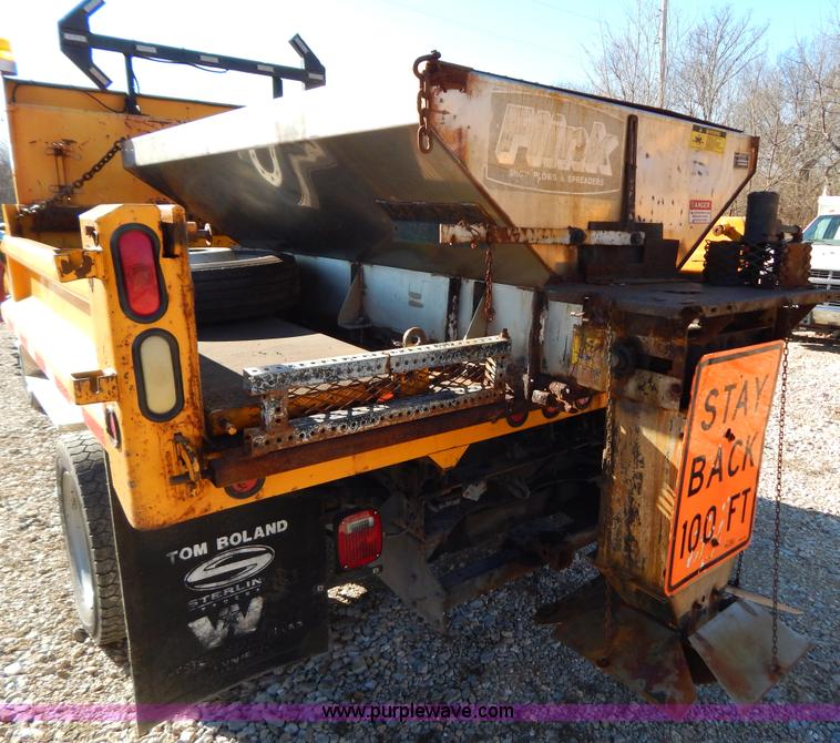 image for item H3806 2002 Ford F450 Super Duty snow plow truck