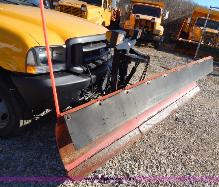 image for item H3806 2002 Ford F450 Super Duty snow plow truck