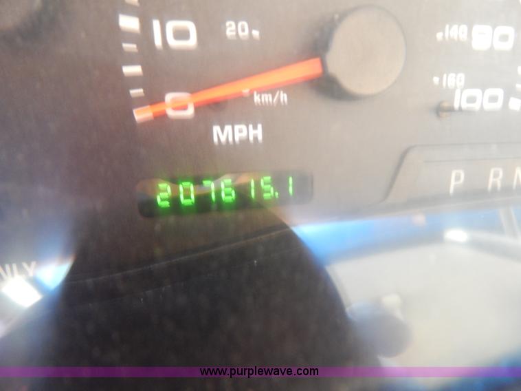 image for item H3806 2002 Ford F450 Super Duty snow plow truck