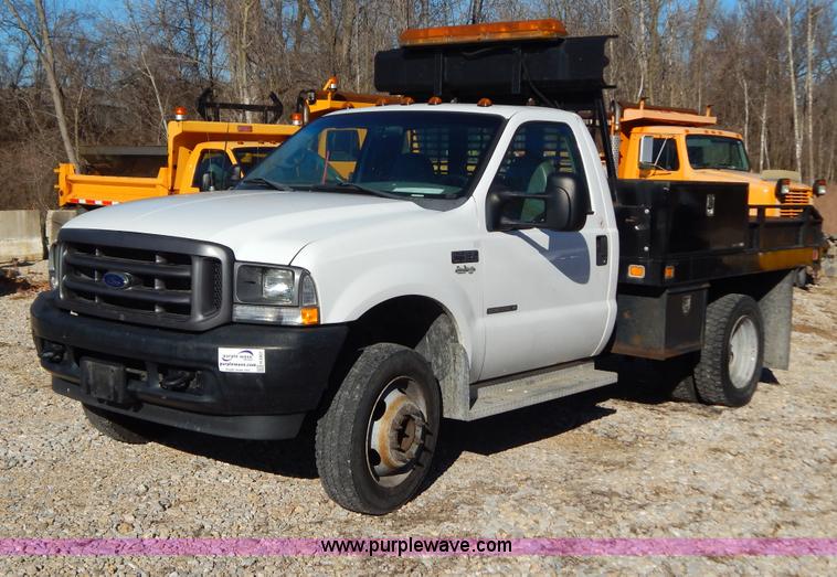 image for item H3807 2002 Ford F450 Super Duty flatbed truck