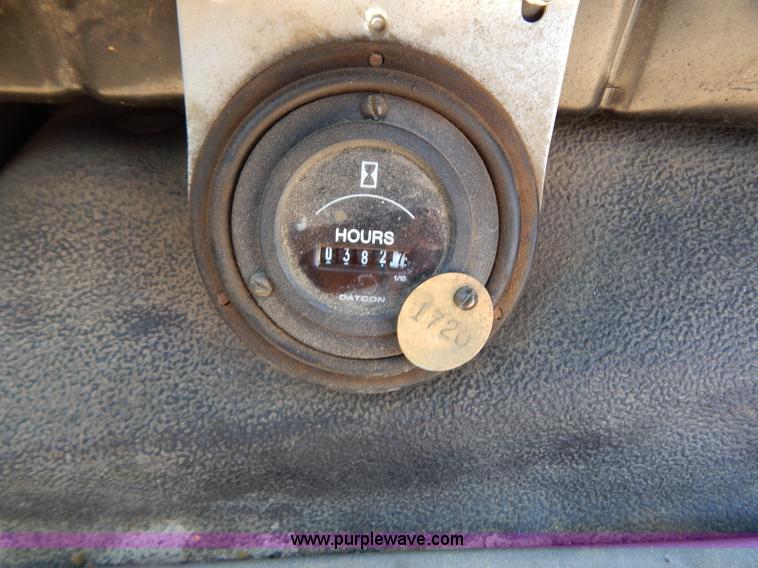 image for item H3807 2002 Ford F450 Super Duty flatbed truck