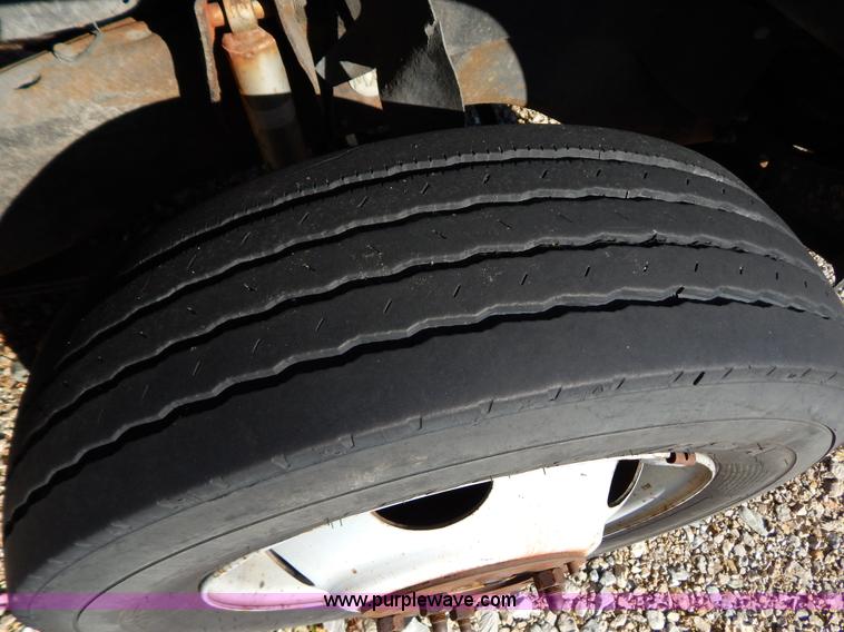 image for item H3808 2001 Chevrolet Silverado 3500 dump bed truck