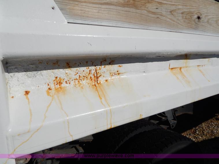 image for item H3808 2001 Chevrolet Silverado 3500 dump bed truck