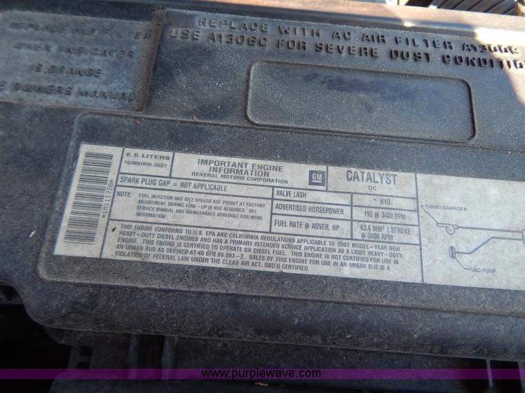 image for item H3808 2001 Chevrolet Silverado 3500 dump bed truck