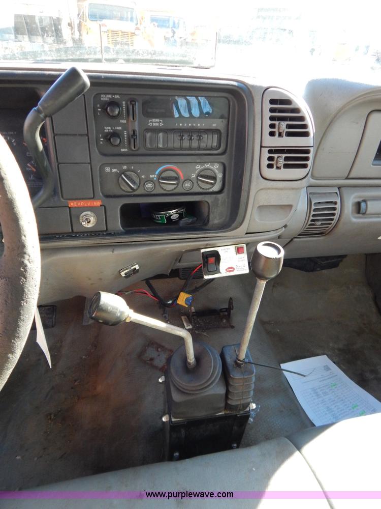 image for item H3808 2001 Chevrolet Silverado 3500 dump bed truck