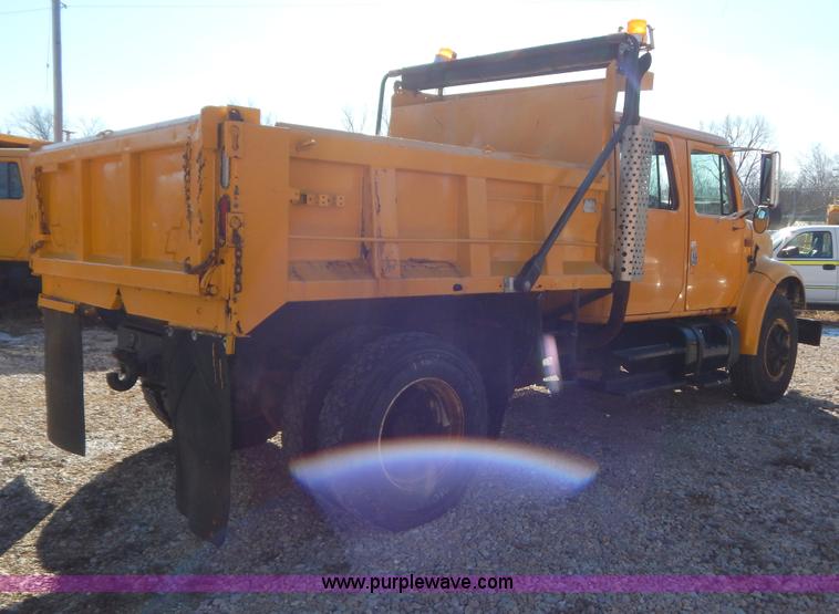 image for item H3810 1996 International 4900 dump truck