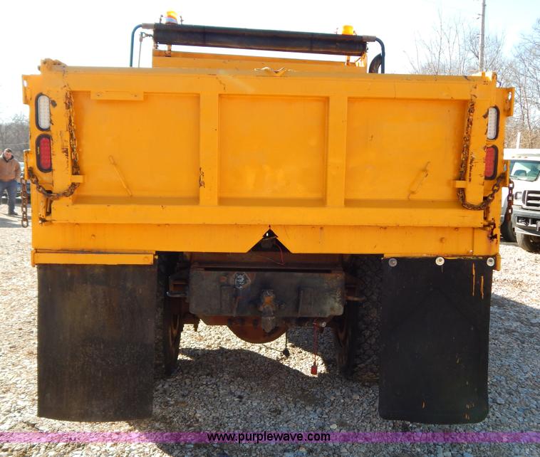 image for item H3810 1996 International 4900 dump truck