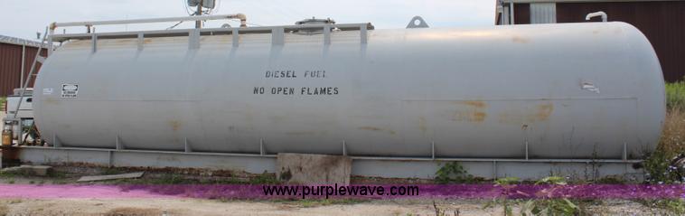 image for item H6529 10,000 gallon fuel tank on skid