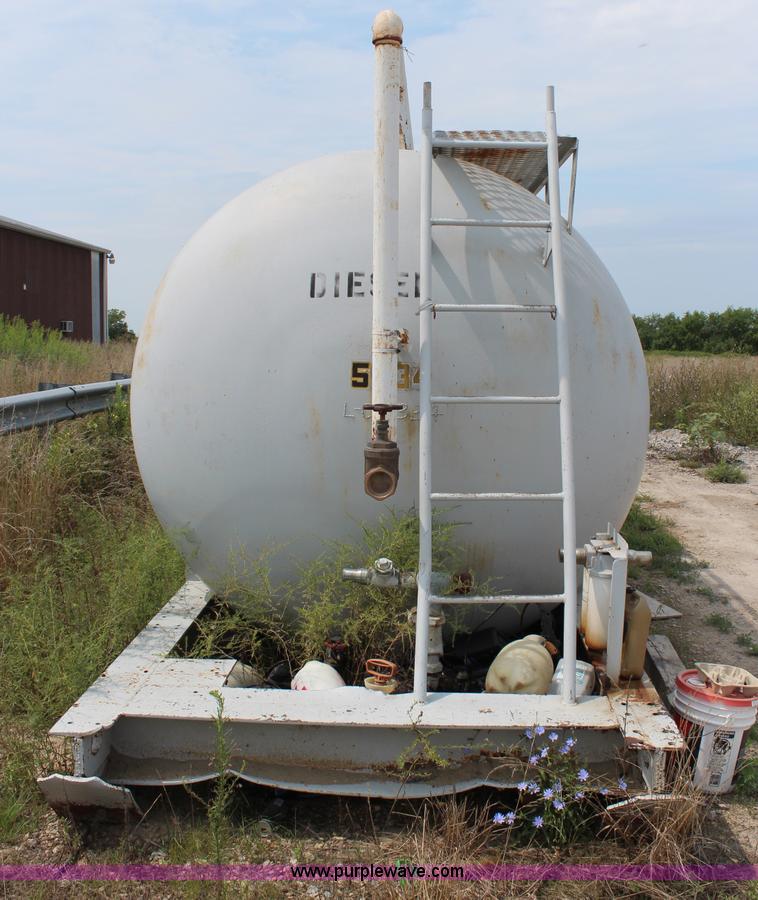 image for item H6529 10,000 gallon fuel tank on skid