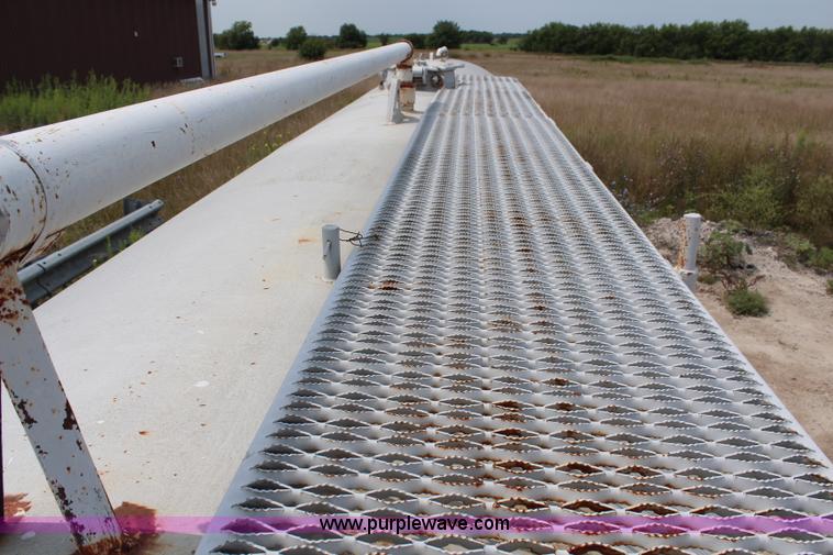 image for item H6529 10,000 gallon fuel tank on skid