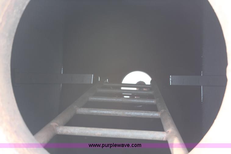 image for item H6529 10,000 gallon fuel tank on skid