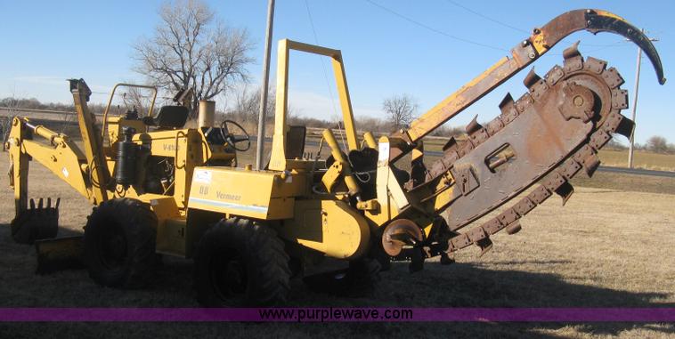 image for item I5717 1997 Vermeer V8100 trencher