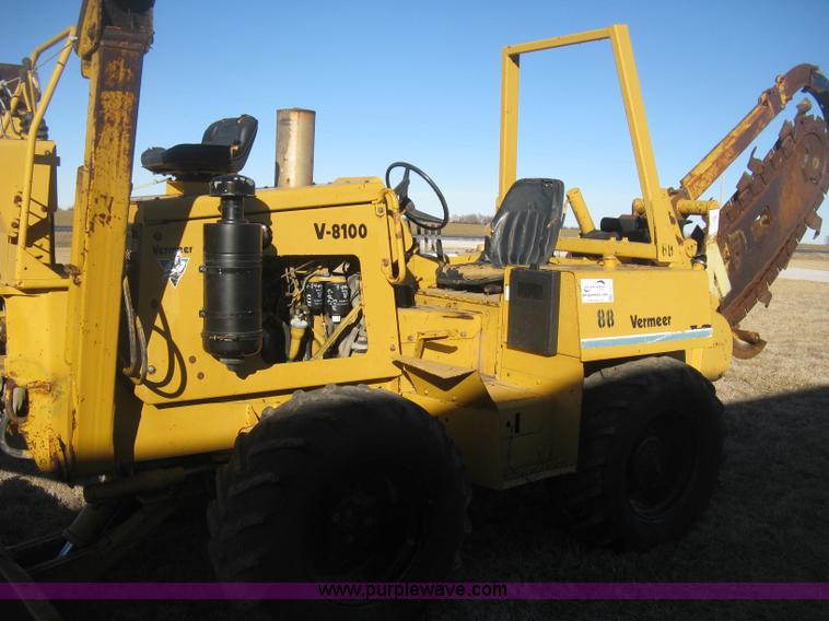 image for item I5717 1997 Vermeer V8100 trencher
