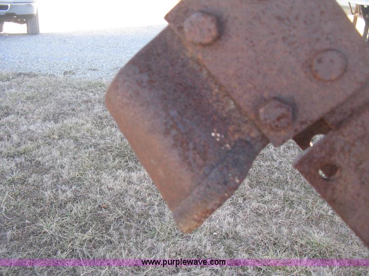 image for item I5717 1997 Vermeer V8100 trencher