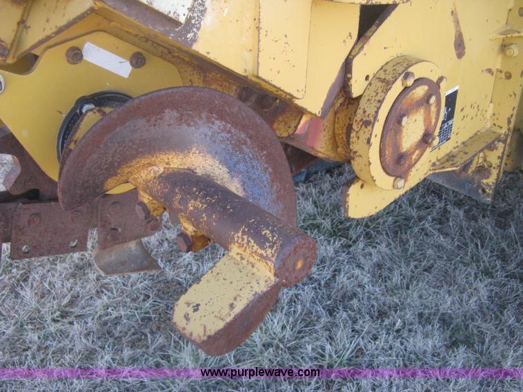 image for item I5717 1997 Vermeer V8100 trencher