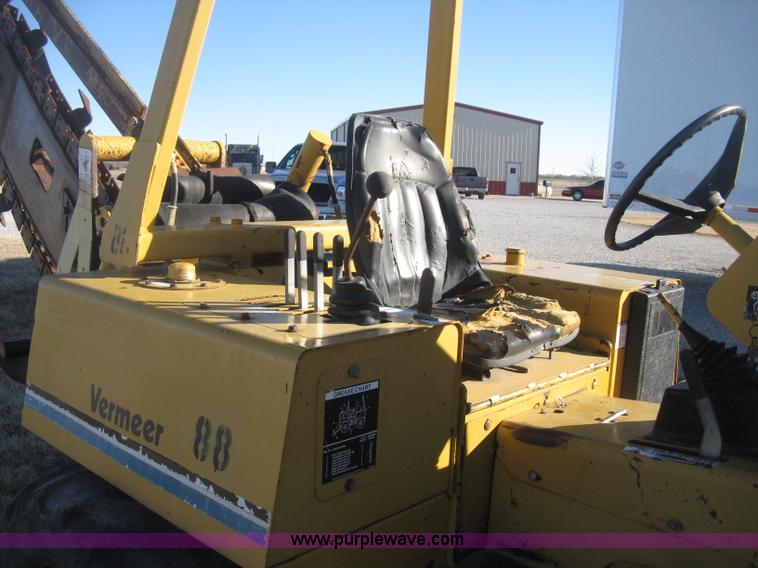 image for item I5717 1997 Vermeer V8100 trencher