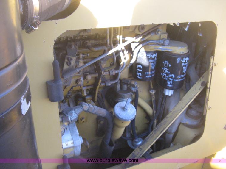 image for item I5717 1997 Vermeer V8100 trencher