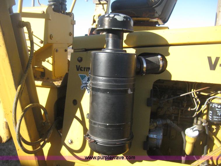 image for item I5717 1997 Vermeer V8100 trencher