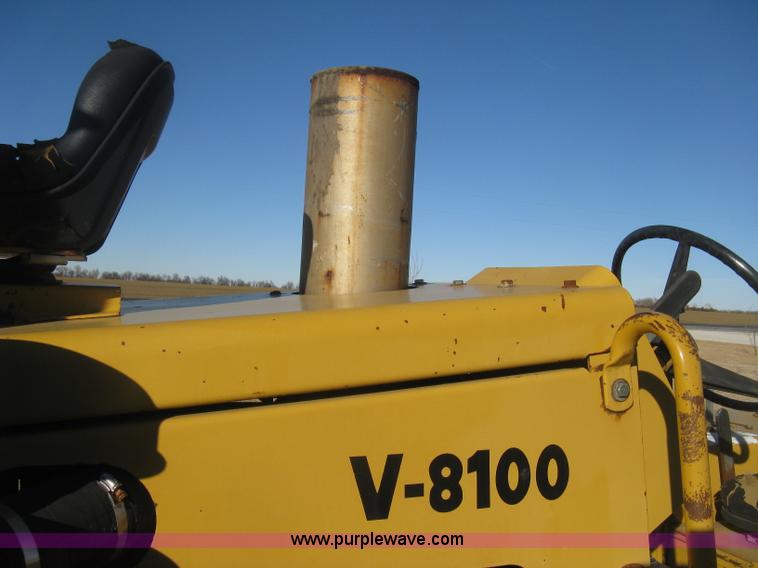 image for item I5717 1997 Vermeer V8100 trencher