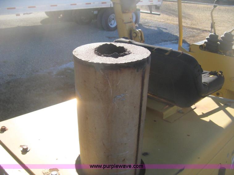 image for item I5717 1997 Vermeer V8100 trencher