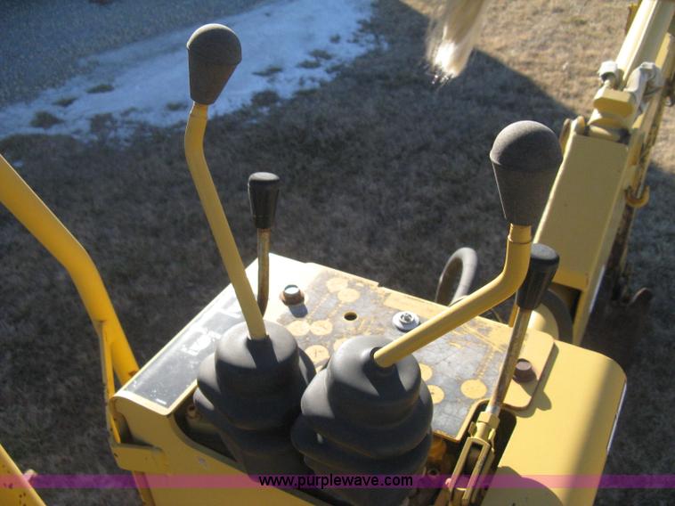 image for item I5717 1997 Vermeer V8100 trencher