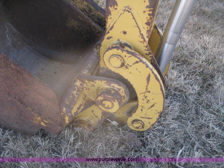 image for item I5717 1997 Vermeer V8100 trencher