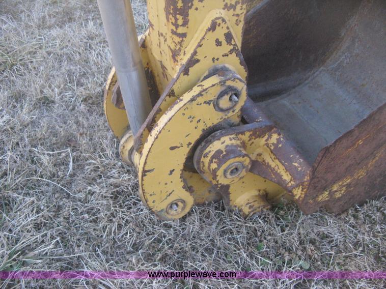 image for item I5717 1997 Vermeer V8100 trencher