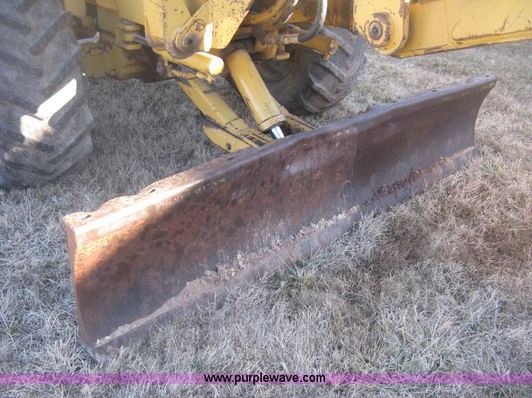 image for item I5717 1997 Vermeer V8100 trencher