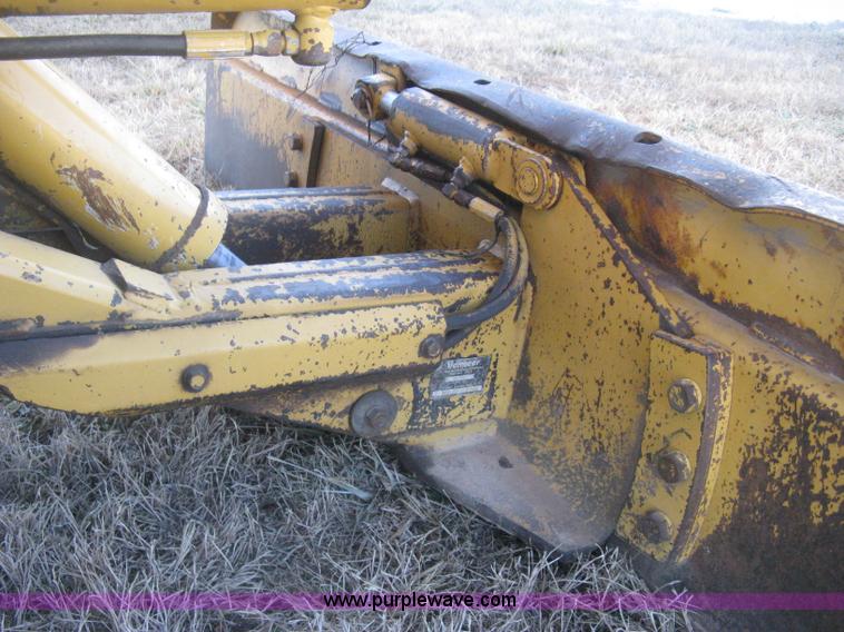 image for item I5717 1997 Vermeer V8100 trencher