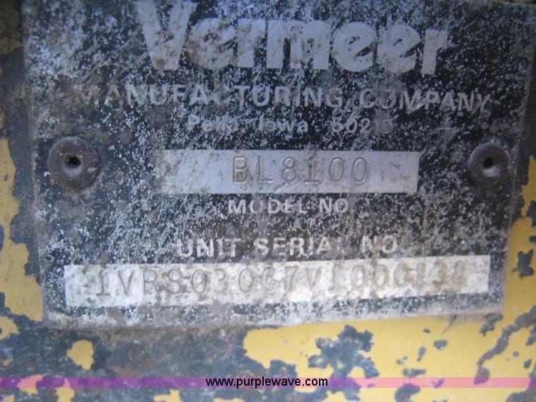 image for item I5717 1997 Vermeer V8100 trencher