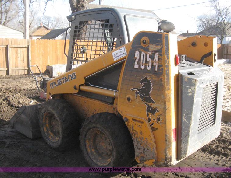 image for item I5723 2008 Mustang 2054 skid steer