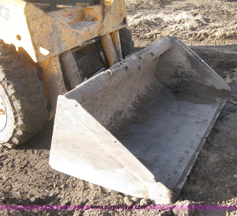 image for item I5723 2008 Mustang 2054 skid steer