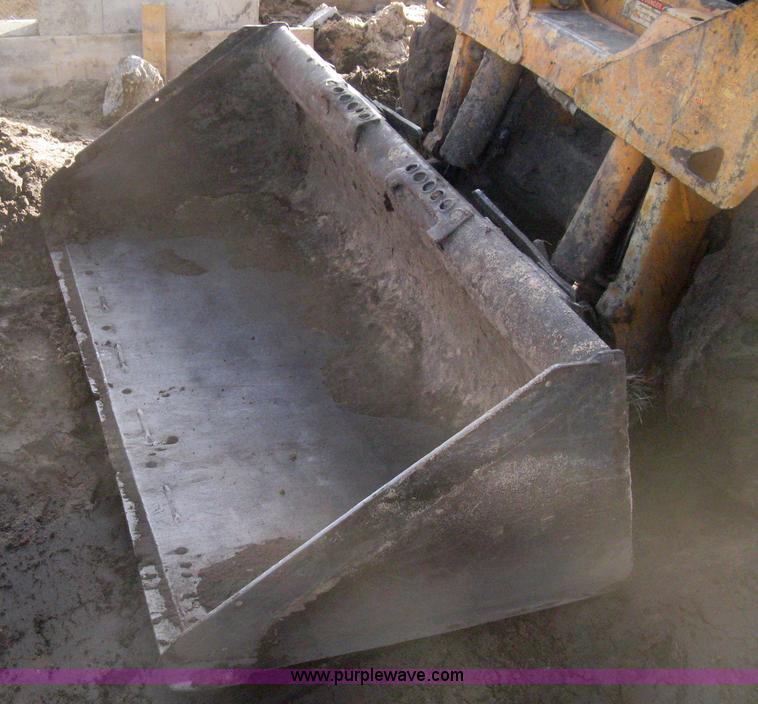 image for item I5723 2008 Mustang 2054 skid steer