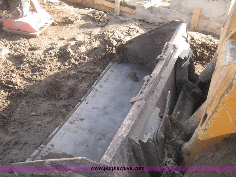 image for item I5723 2008 Mustang 2054 skid steer