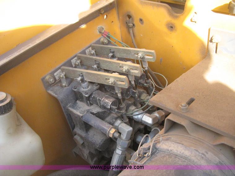 image for item I5723 2008 Mustang 2054 skid steer