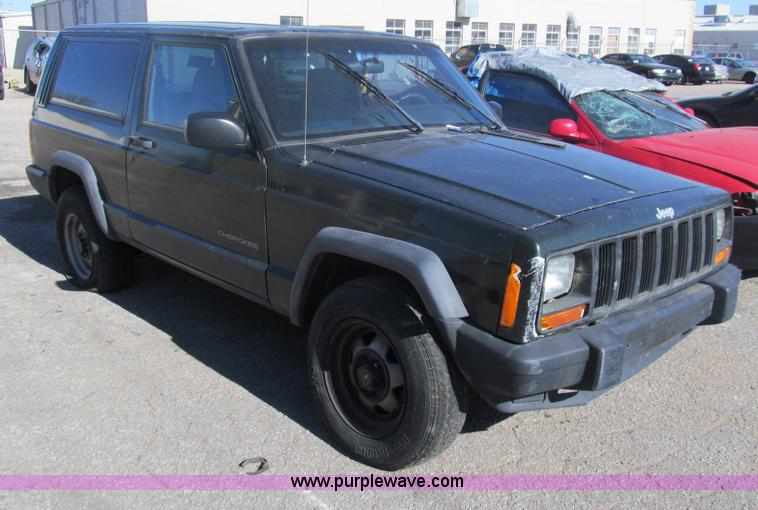 image for item G9593 1998 Jeep Cherokee SE SUV